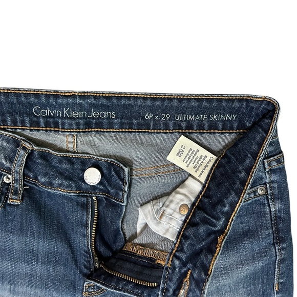 Calvin Klein Dark Washed Mid Rise Ultra Skinny Jeans Women’s Petite Size 6 x 29 - Picture 4 of 5